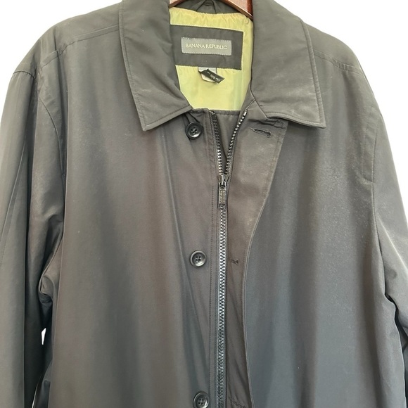Banana Republic black rain coat in extra large - Picture 4 of 16